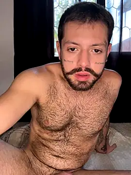 Snapshot of Luccaskonig chatting on 11-24-25, 02:28 Luccaskonig online show from 11-24-25, 02:28