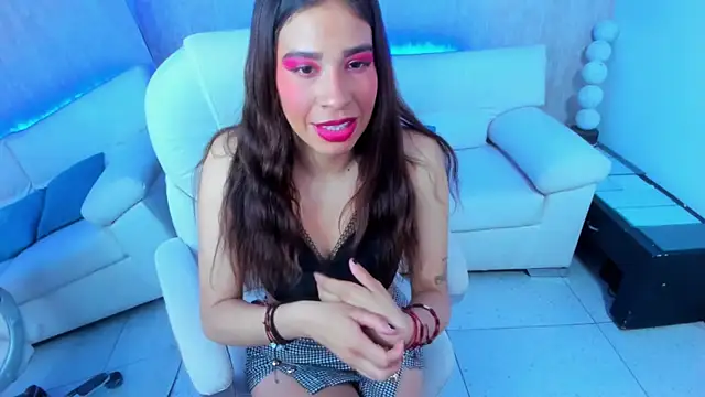 Snapshot of Eva_hells_ chatting on 09-12-25, 02:50 Eva hells  online show from 09-12-25, 02:50