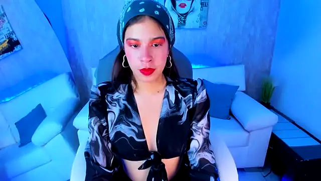 Snapshot of Eva_hells_ chatting on 10-21-25, 07:36 Eva hells  online show from 10-21-25, 07:36