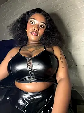 Snapshot of QUEEN_NOBUHLE_777 chatting on 10-17-25, 05:48 QUEEN NOBUHLE 777 online show from 10-17-25, 05:48