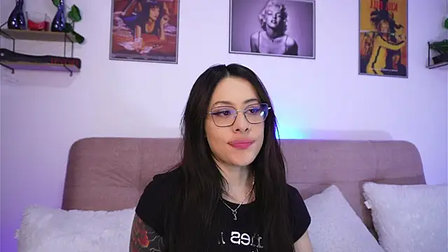 Snapshot of SophiieCumsx chatting on 11-06-25, 12:06 SophiieCumsx online show from 11-06-25, 12:06