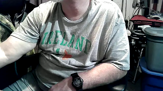 Snapshot of georgew62 chatting on 09-11-25, 05:18 georgew62 online show from 09-11-25, 05:18