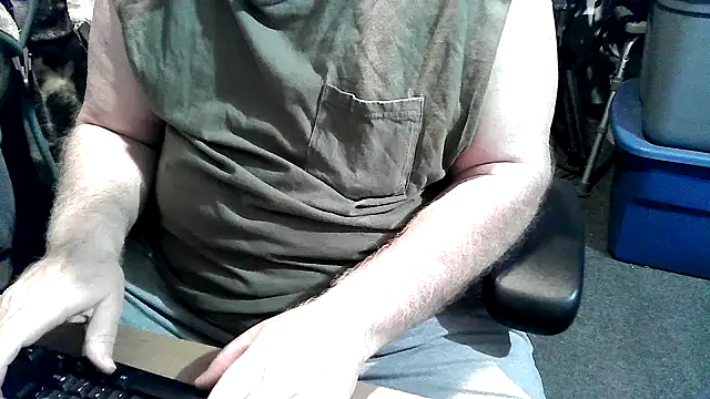 Snapshot of georgew62 chatting on 10-01-25, 04:29 georgew62 online show from 10-01-25, 04:29