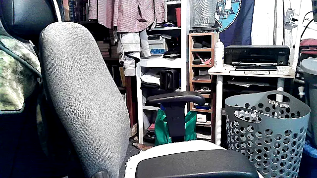 Snapshot of georgew62 chatting on 11-23-25, 02:22 georgew62 online show from 11-23-25, 02:22