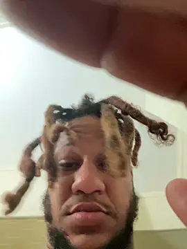 Snapshot of Sexdemonfrfr chatting on 10-27-25, 04:16 Sexdemonfrfr online show from 10-27-25, 04:16