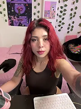 Snapshot of SamanthaShelby chatting on 09-23-25, 04:26 SamanthaShelby online show from 09-23-25, 04:26