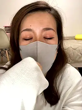 Snapshot of NATSUMI00 chatting on 11-09-25, 03:32 NATSUMI00 online show from 11-09-25, 03:32