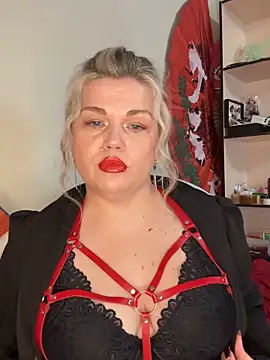 Nayvessa online show from 11-15-25, 02:13