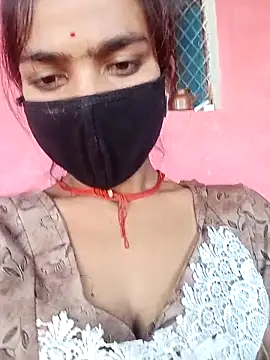 Snapshot of Sharmili_xx chatting on 09-23-25, 11:24 Sharmili xx online show from 09-23-25, 11:24