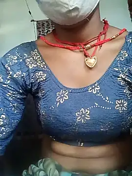 Snapshot of Sharmili_xx chatting on 10-04-25, 10:57 Sharmili xx online show from 10-04-25, 10:57