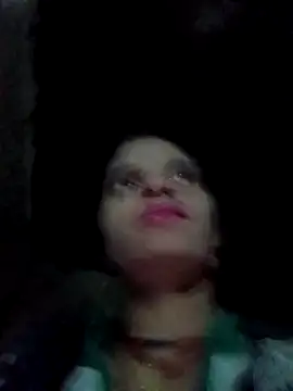Snapshot of Punam_jindal chatting on 04-17-26, 01:25 Punam jindal online show from 04-17-26, 01:25