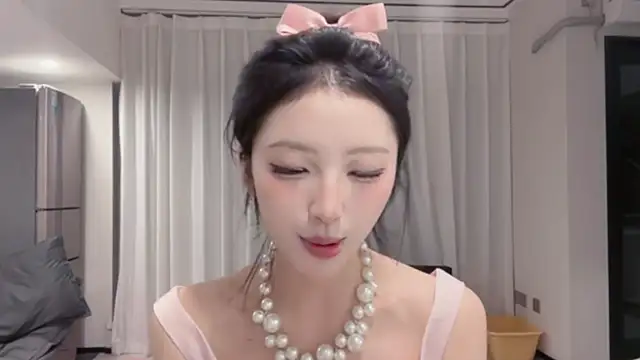 ZhaoZhao-ZM online show from 10-03-25, 12:57