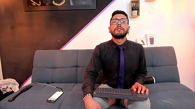 Snapshot of DanteWinter chatting on 09-10-25, 04:12 DanteWinter online show from 09-10-25, 04:12