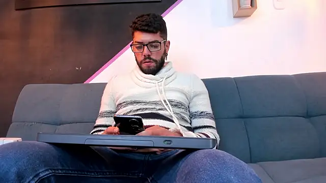 Snapshot of DanteWinter chatting on 09-25-25, 03:32 DanteWinter online show from 09-25-25, 03:32