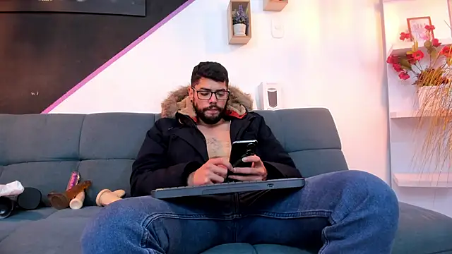 Snapshot of DanteWinter chatting on 09-26-25, 03:32 DanteWinter online show from 09-26-25, 03:32