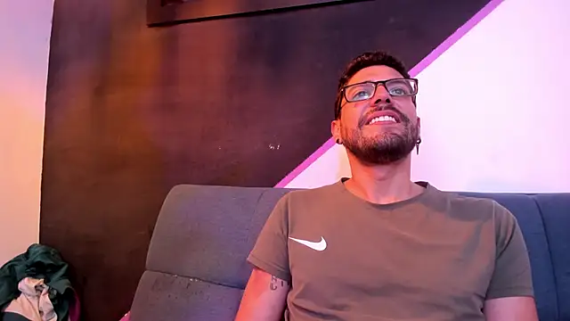 Snapshot of DanteWinter chatting on 10-07-25, 03:47 DanteWinter online show from 10-07-25, 03:47