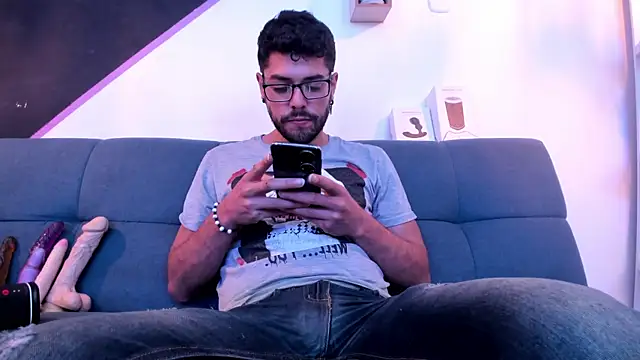 Snapshot of DanteWinter chatting on 10-08-25, 03:15 DanteWinter online show from 10-08-25, 03:15