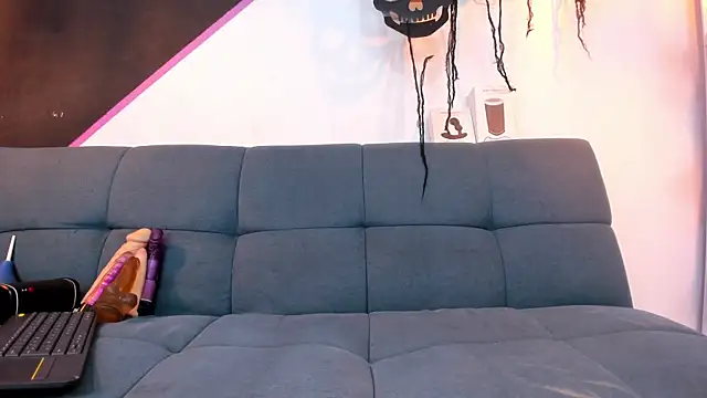 Snapshot of DanteWinter chatting on 10-15-25, 03:39 DanteWinter online show from 10-15-25, 03:39