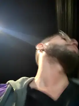 Snapshot of DanteWinter chatting on 10-19-25, 01:50 DanteWinter online show from 10-19-25, 01:50