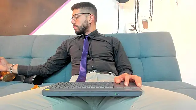 Snapshot of DanteWinter chatting on 10-23-25, 05:51 DanteWinter online show from 10-23-25, 05:51