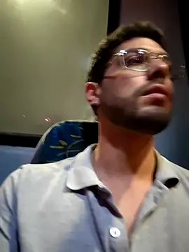 Snapshot of DanteWinter chatting on 12-04-25, 02:21 DanteWinter online show from 12-04-25, 02:21