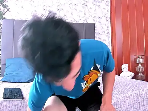 samu aristisabal online show from 09-10-25, 01:33