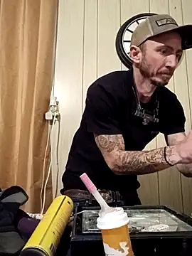 Snapshot of Mrluckstick chatting on 01-06-26, 07:39 Mrluckstick online show from 01-06-26, 07:39