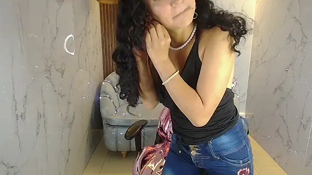 bella vibess s online show from 12-17-25, 08:15