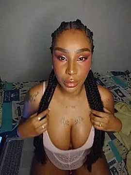 Snapshot of Queen_Amara chatting on 05-28-26, 03:59 Queen Amara online show from 05-28-26, 03:59