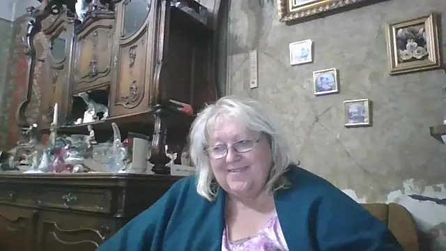 Snapshot of Lala-Love56 chatting on 09-10-25, 07:14 Lala-Love56 online show from 09-10-25, 07:14