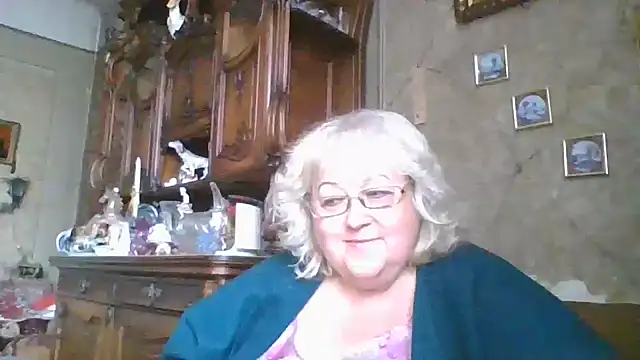 Snapshot of Lala-Love56 chatting on 09-13-25, 12:38 Lala-Love56 online show from 09-13-25, 12:38