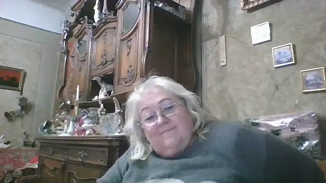 Snapshot of Lala-Love56 chatting on 09-28-25, 06:57 Lala-Love56 online show from 09-28-25, 06:57