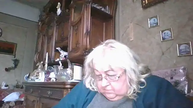 Snapshot of Lala-Love56 chatting on 10-05-25, 11:52 Lala-Love56 online show from 10-05-25, 11:52