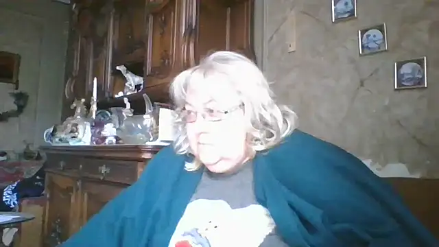 Snapshot of Lala-Love56 chatting on 10-18-25, 06:48 Lala-Love56 online show from 10-18-25, 06:48