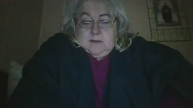 Snapshot of Lala-Love56 chatting on 10-27-25, 01:31 Lala-Love56 online show from 10-27-25, 01:31