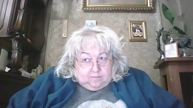 Snapshot of Lala-Love56 chatting on 10-31-25, 06:31 Lala-Love56 online show from 10-31-25, 06:31