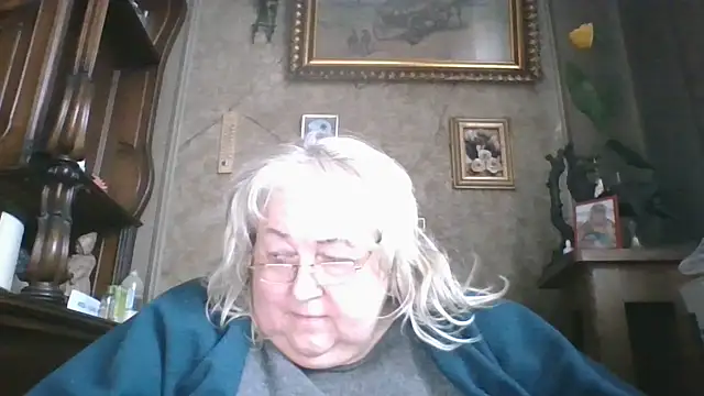 Snapshot of Lala-Love56 chatting on 11-06-25, 11:55 Lala-Love56 online show from 11-06-25, 11:55