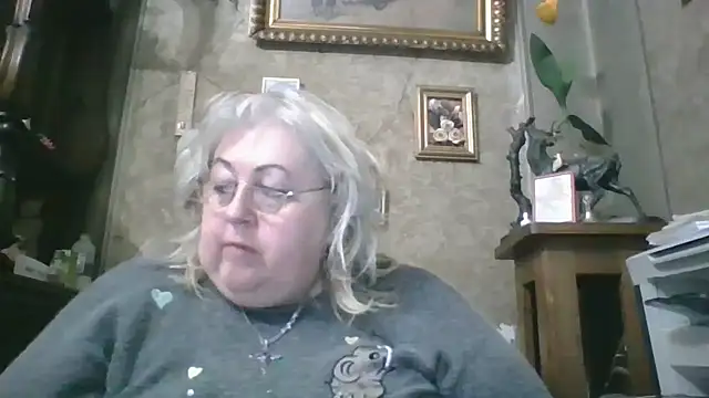 Snapshot of Lala-Love56 chatting on 11-18-25, 06:45 Lala-Love56 online show from 11-18-25, 06:45