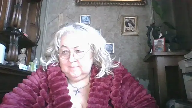 Snapshot of Lala-Love56 chatting on 11-19-25, 06:46 Lala-Love56 online show from 11-19-25, 06:46