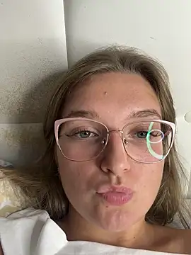 Bellatrisssaa online show from 09-16-25, 06:31