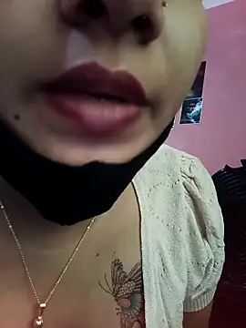 Snapshot of Samiya3344 chatting on 10-05-25, 02:32 Samiya3344 online show from 10-05-25, 02:32