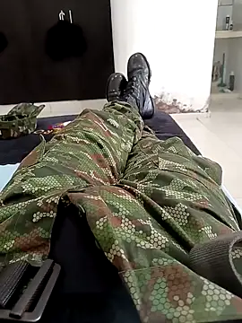 alejos81 online show from 12-18-25, 03:40