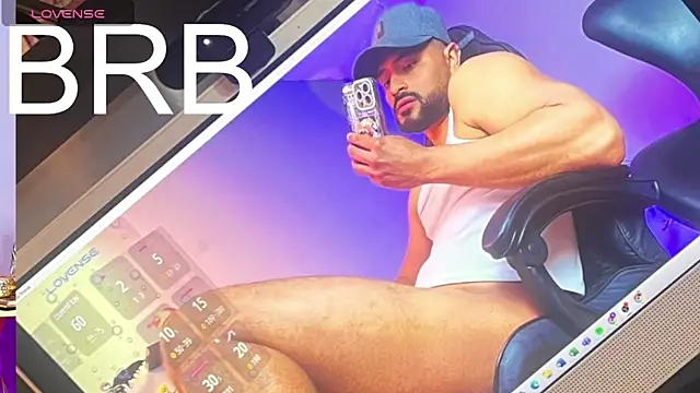 Snapshot of Gael_Meneses chatting on 10-13-25, 11:43 Gael Meneses online show from 10-13-25, 11:43