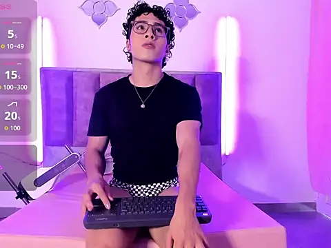 Snapshot of 0anonimo_bottom1 chatting on 09-28-25, 08:03 0anonimo bottom1 online show from 09-28-25, 08:03