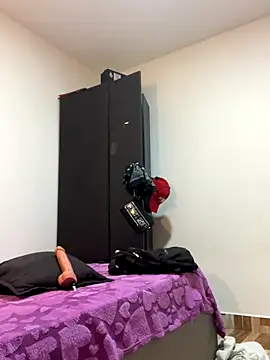 Snapshot of 0anonimo_bottom1 chatting on 09-29-25, 07:40 0anonimo bottom1 online show from 09-29-25, 07:40