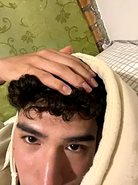 Snapshot of 0anonimo_bottom1 chatting on 10-29-25, 12:57 0anonimo bottom1 online show from 10-29-25, 12:57