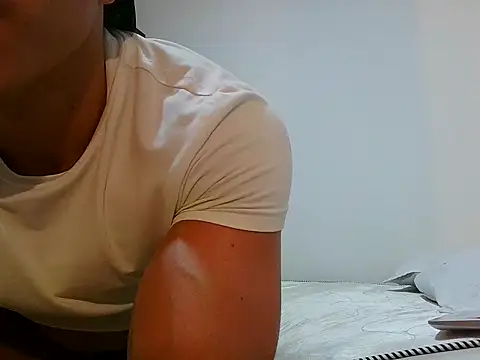 Snapshot of 0anonimo_bottom1 chatting on 04-14-26, 03:34 0anonimo bottom1 online show from 04-14-26, 03:34