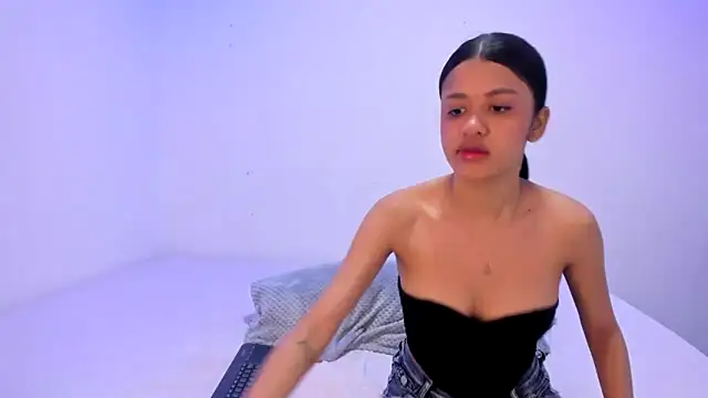 Snapshot of Sexy777Couple chatting on 11-08-25, 07:56 Sexy777Couple online show from 11-08-25, 07:56