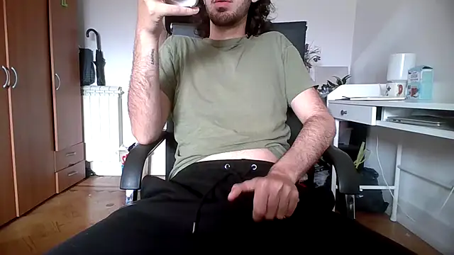 Snapshot of bettercontent chatting on 03-21-26, 11:15 bettercontent online show from 03-21-26, 11:15