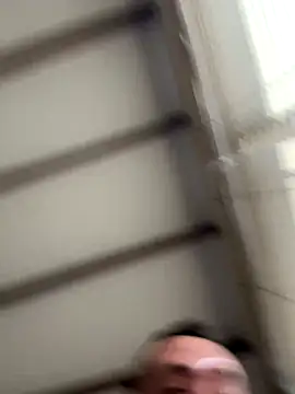 Snapshot of Esteban121222 chatting on 12-15-25, 12:42 Esteban121222 online show from 12-15-25, 12:42